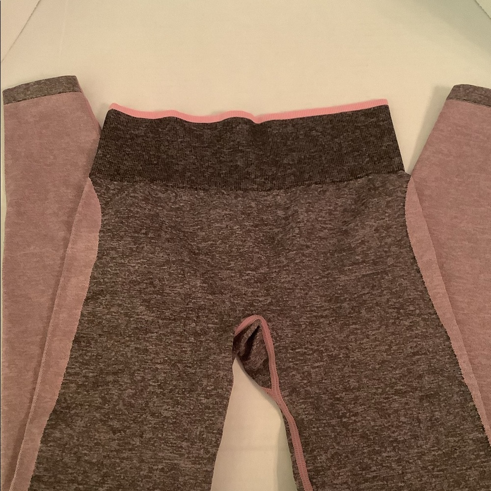 Victoria’s Secret Pink Seamless Leggings Small Grey and Pink